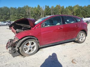 Ford Focus SE 2.0L 4 2013
