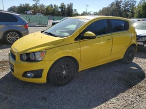 Chevrolet Aveo (Sonic) LT 1.4L 4 2015