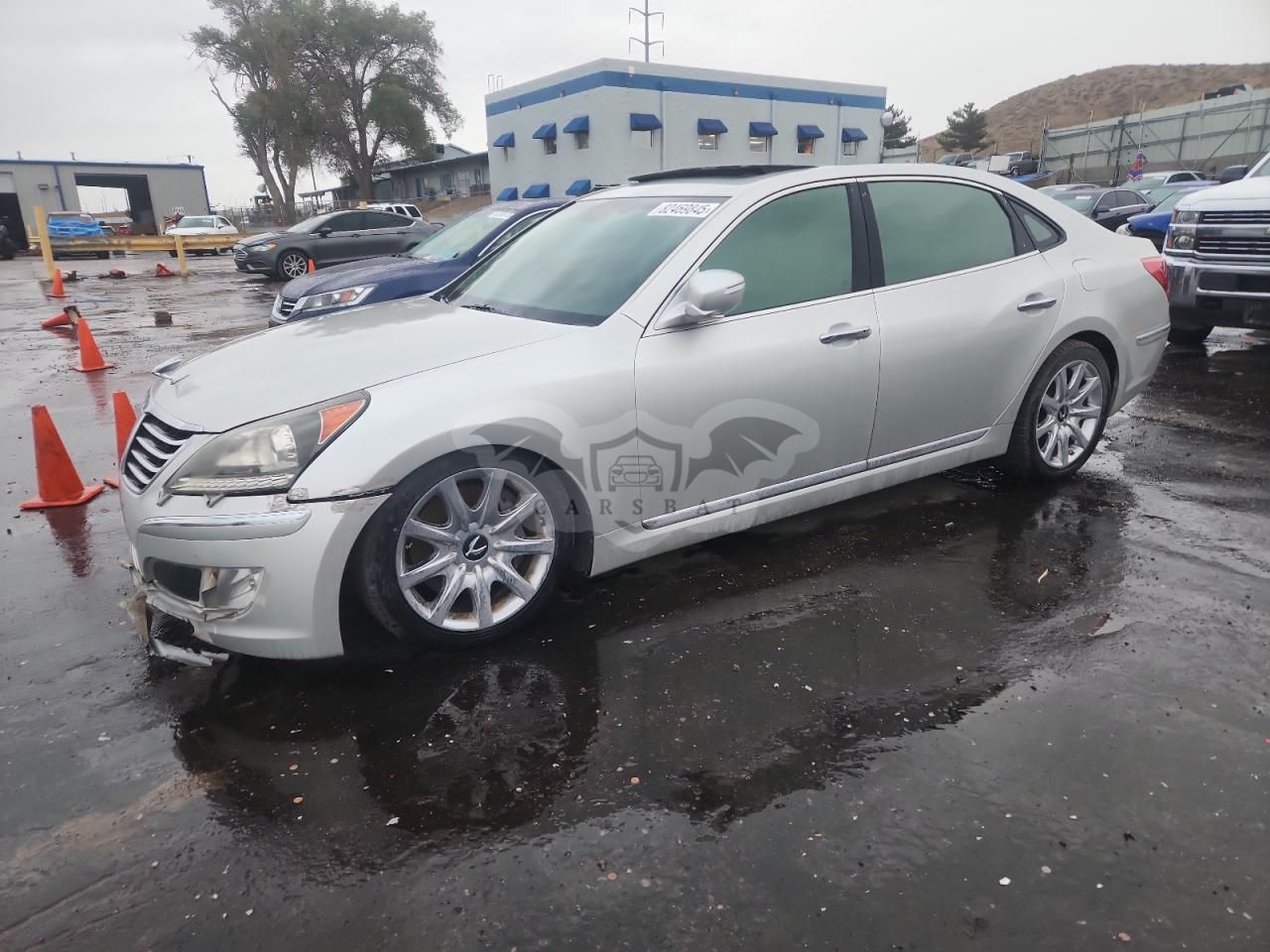 Hyundai Equus SIGNATURE 5.0L 8 2013
