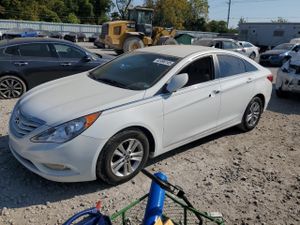 Hyundai Sonata GLS 2.4L 4 2013