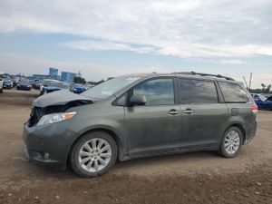 Toyota Sienna XLE 3.5L 6 2011