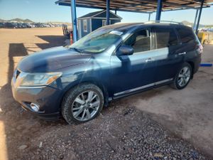 Nissan Pathfinder S 3.5L 6 2014