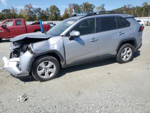Toyota Rav4 XLE 2.5L 4 2020