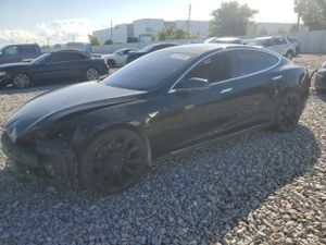 Tesla Model S 2015