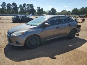 Ford Focus S 2.0L 4 2013