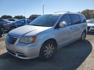 Chrysler Town & Country TOURING L 3.6L 6 2011