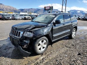 Jeep Grand Cherokee LAREDO 5.7L 8 2013