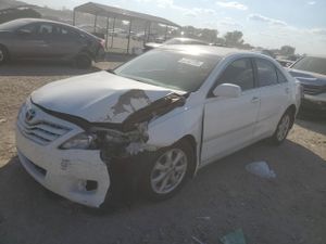 Toyota Camry BASE 2.5L 4 2011