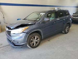 Toyota Highlander LE 3.5L 6 2014