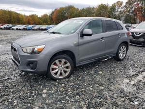 Mitsubishi Outlander ES 2.0L 4 2013