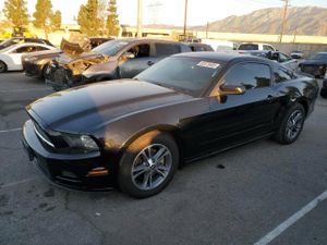Ford Mustang 3.7L 6 2014
