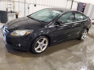Ford Focus TITANIUM 2.0L 4 2013