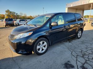 Toyota Sienna 3.5L 6 2015