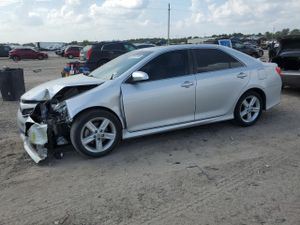 Toyota Camry L 2.5L 4 2014