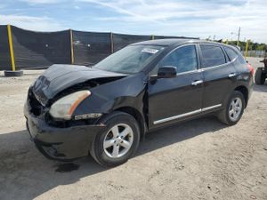 Nissan Rogue S 2.5L 4 2013