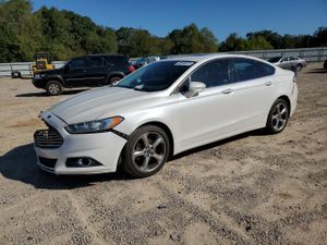 Ford Fusion SE 2.5L 4 2014