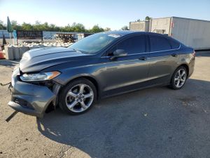 Ford Fusion SE 2.0L 4 2015