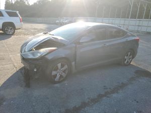 Hyundai Elantra GLS 1.8L 4 2013
