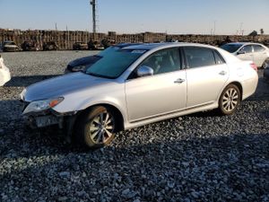Toyota Avalon BASE 3.5L 6 2011