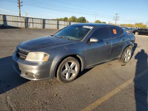 Dodge Avenger SXT 2.4L 4 2013