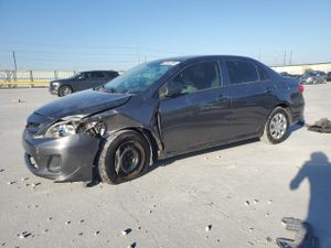 Toyota Corolla BASE 1.8L 4 2013