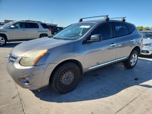 Nissan Rogue S 2.5L 4 2015