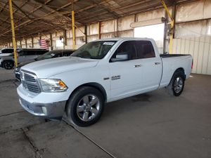 RAM 1500 SLT 5.7L 8 2015