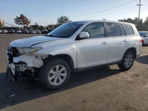 Toyota Highlander BASE 2.7L 4 2013