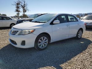 Toyota Corolla BASE 1.8L 4 2013
