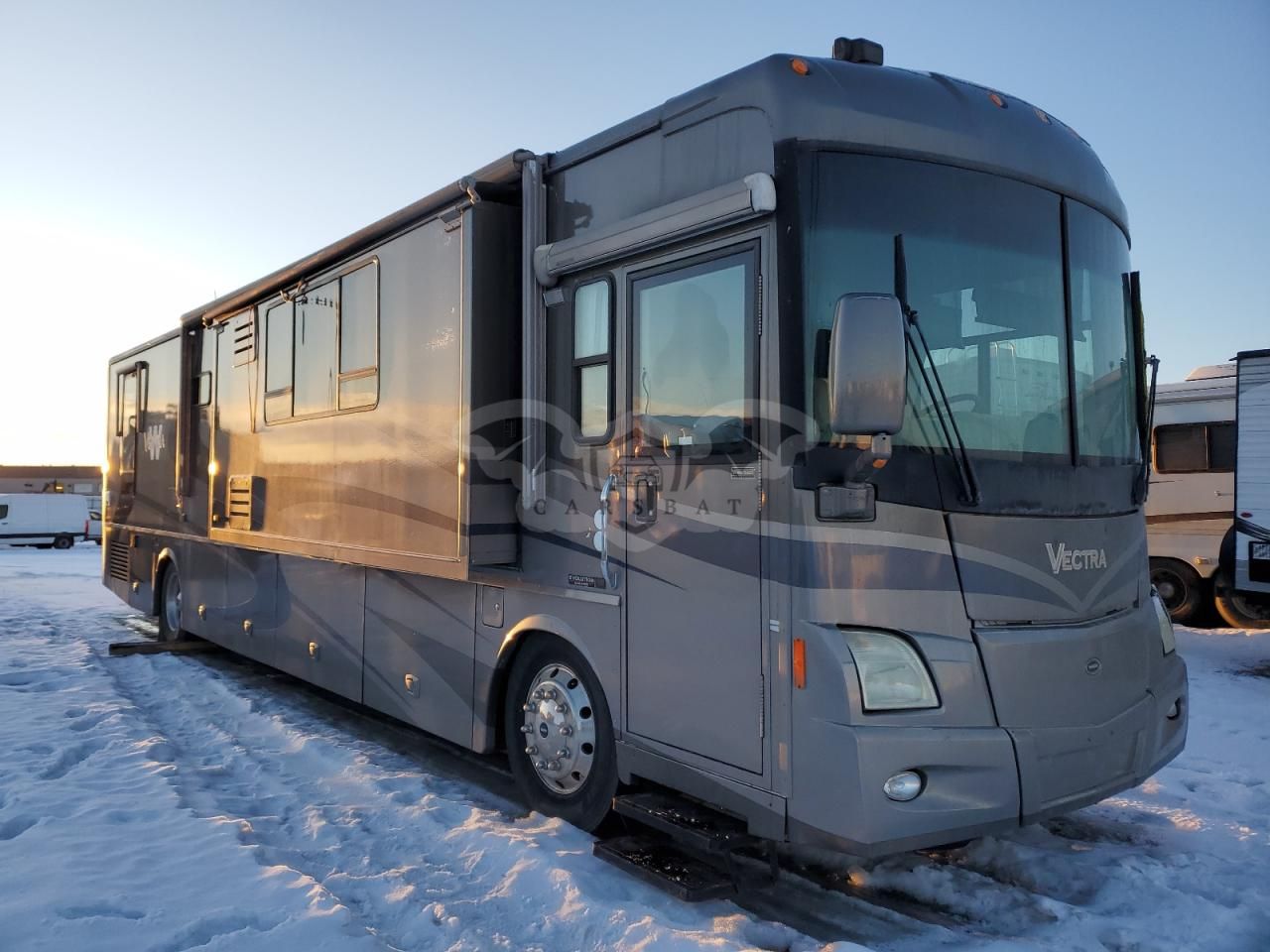 Freightliner X-line X LINE MOTOR HOME 8.3L 6 2004