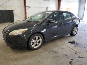 Ford Focus SE 2.0L 4 2013