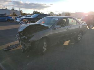 Toyota Camry LE 2.4L 4 2002