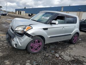 Kia Soul + 2.0L 4 2011
