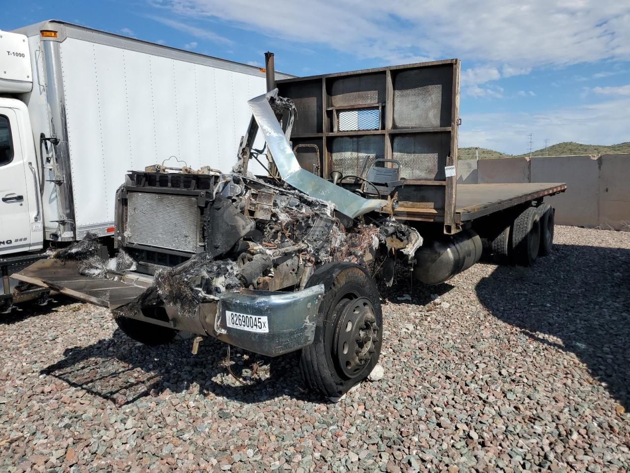 Peterbilt 330/337/348 2000