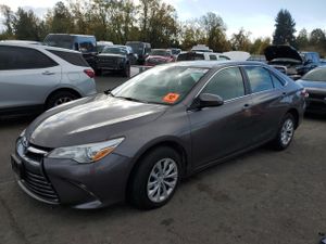Toyota Camry LE 2.5L 4 2015