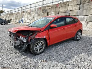 Ford Focus SE 2.0L 4 2015