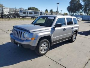 Jeep Patriot SPORT 2.4L 4 2015