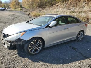 Hyundai Sonata SE 2.0L 4 2013