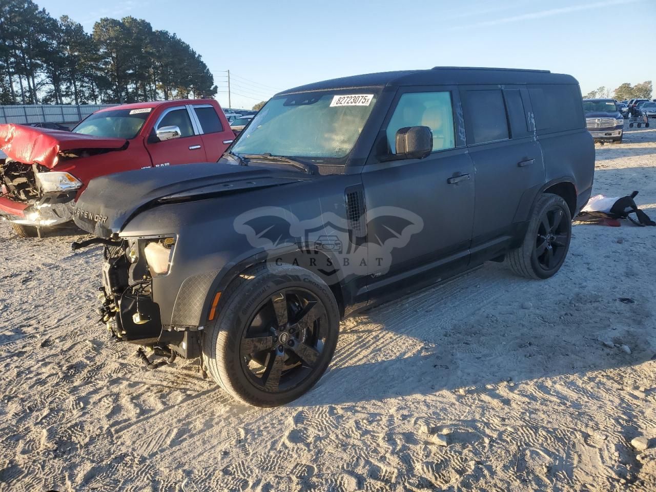 Land Rover Defender 130 5.0L 8 2025