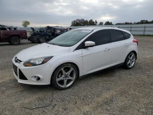 Ford Focus TITANIUM 2.0L 4 2014
