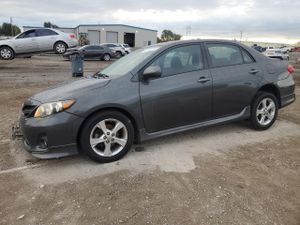 Toyota Corolla BASE 1.8L 4 2011
