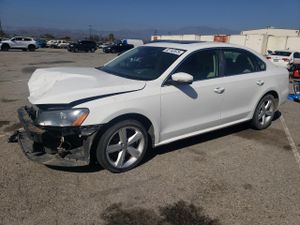 Volkswagen Passat SE 2.5L 5 2013