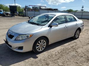 Toyota Corolla BASE 1.8L 4 2010