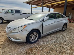 Hyundai Sonata GLS 2.4L 4 2013