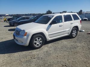 Jeep Grand Cherokee LAREDO 3.7L 6 2010