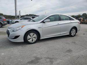 Hyundai Sonata HYBRID 2.4L 4 2015