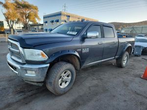 RAM 2500 LARAMIE 6.4L 8 2015