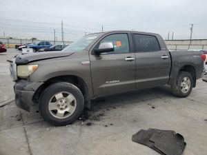 Toyota Tundra CREWMAX LIMITED 5.7L 8 2010