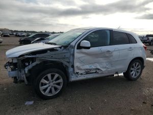 Mitsubishi Outlander ES 2.4L 4 2015