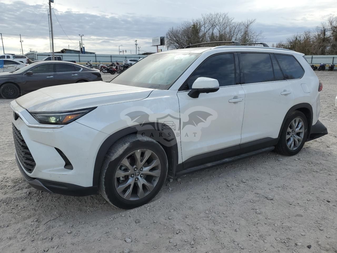 Toyota Grand Highlander XLE 2.4L 4 2024